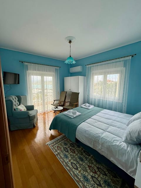 99 Luxury Suite Apartment in Nafplion