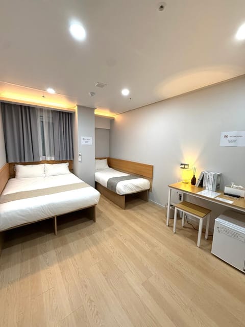 Bed, TV and multimedia