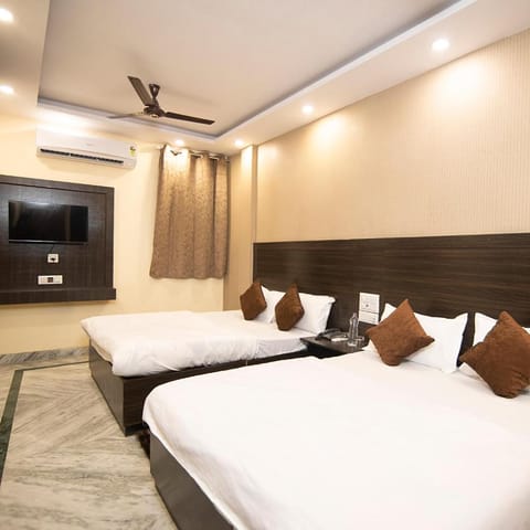 Bed, TV and multimedia, Photo of the whole room, Bedroom, Family, Family, air conditioner