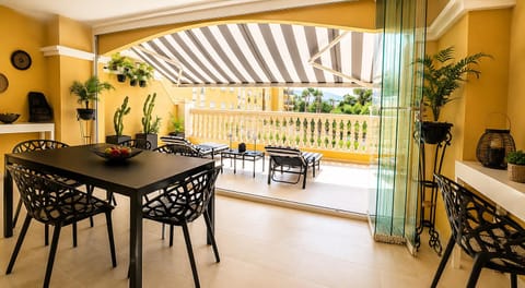 Balcony/Terrace, Living room