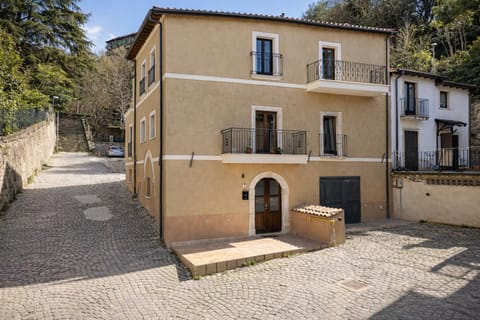 Property building, Neighbourhood, Street view