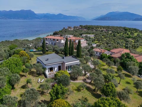 Property building, Facade/entrance, Off site