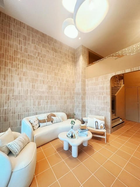 Communal lounge/ TV room, Living room