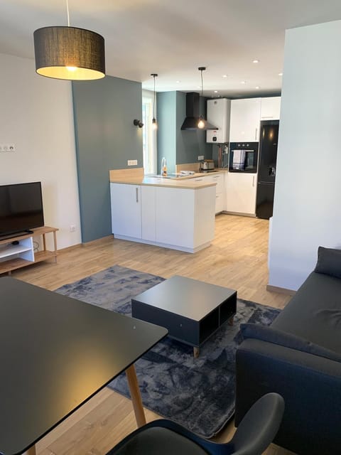 TV and multimedia, Living room, Dining area