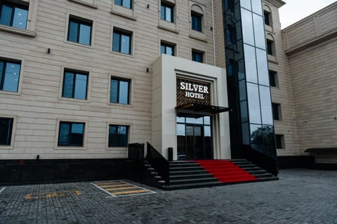 Property building, Facade/entrance, Day