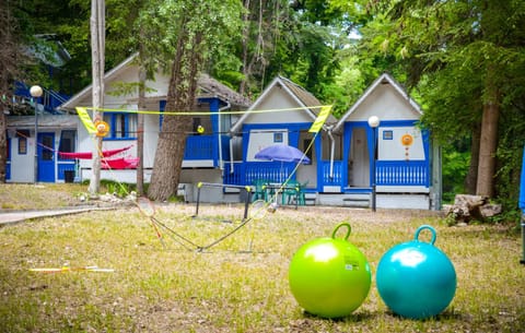 Property building, Spring, Day, Natural landscape, Children play ground, Garden, Garden view