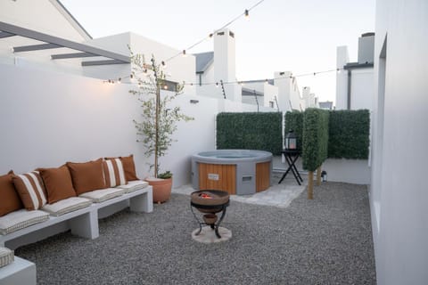BBQ facilities, Hot Tub, Inner courtyard view
