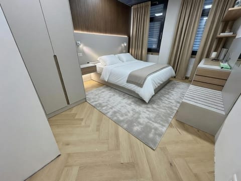 Bed, Photo of the whole room, Bedroom, wardrobe