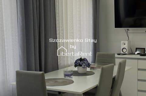 Dining area, Text overlay