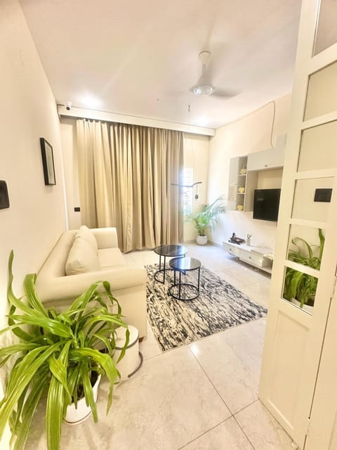 Communal lounge/ TV room, TV and multimedia, Living room, Photo of the whole room, Seating area, Evening entertainment