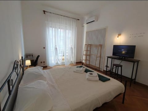 Dock Bay Guest House Apartment in Trieste