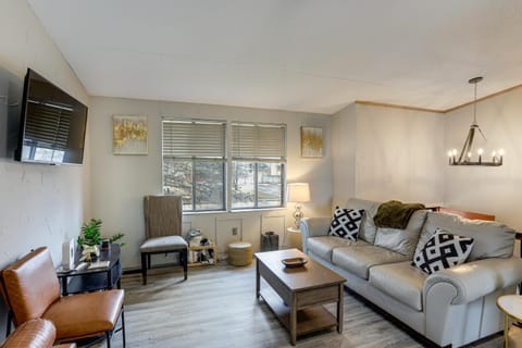 6 Mi to Dtwn Toledo! Family-Friendly Haven with Deck House in Toledo