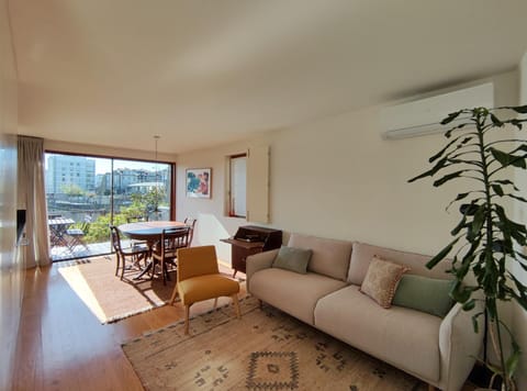 Living room, air conditioner