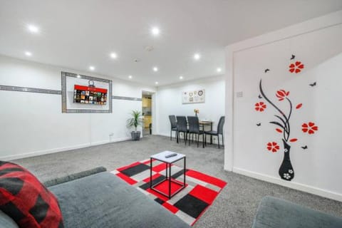 Living room, Decorative detail, Seating area, Dining area