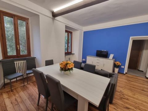 TV and multimedia, Living room, Dining area