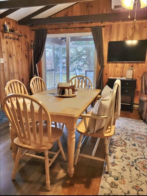 WILDFLOWER CABINS LIMIT 6 villa Cabin in Naples