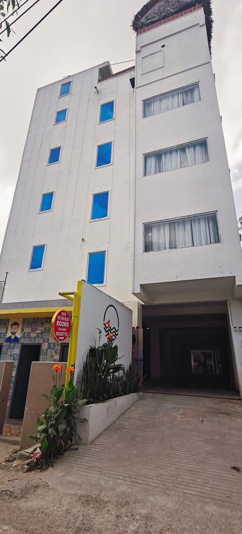 Property building, Day