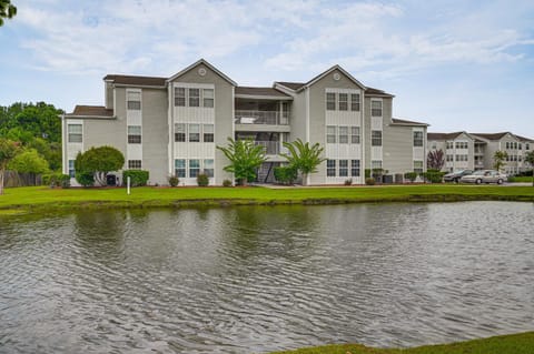 2 Mi to Shore Surfside Beach Condo with Pool Access Apartment in Garden City