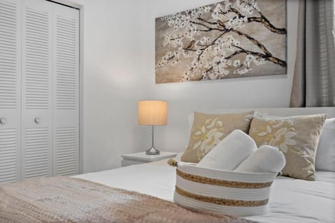 La Casita by TilahStays House in Coconut Grove