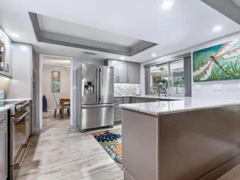 Family 3 Bedroom 2 bathroom Pool Home Pet Friendly House in Bradenton