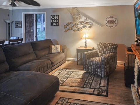 My Okoboji Cottage - 1113 Harpen Street, Wahpeton House in Iowa