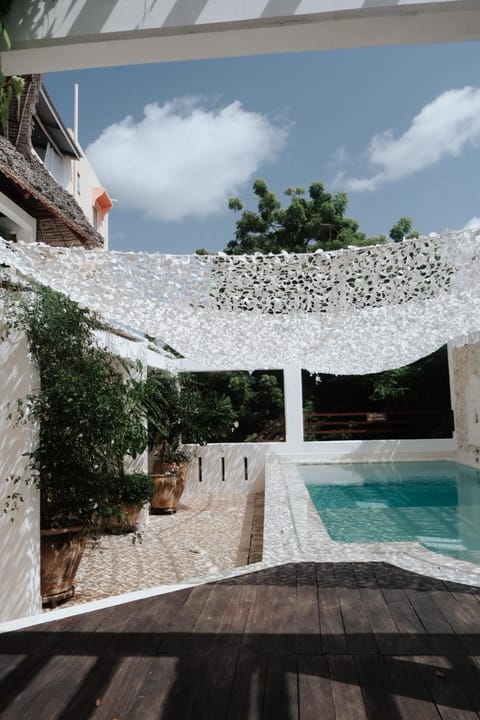Balcony/Terrace, Swimming pool