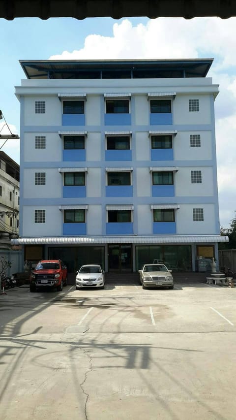 Property building, Day