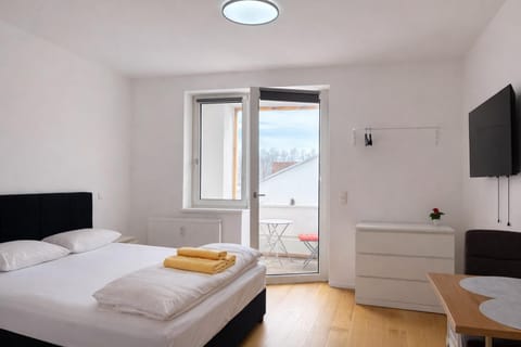 Bed, TV and multimedia, Bedroom, towels, wardrobe