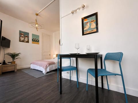 Dining area, Bedroom