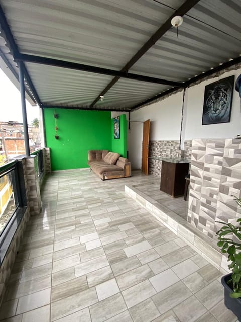 Casa três andares Suite Climatizada vista para o Cristo House in Duque de Caxias