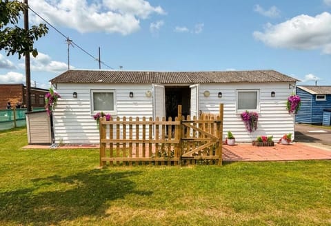 Property building, Garden, Garden view