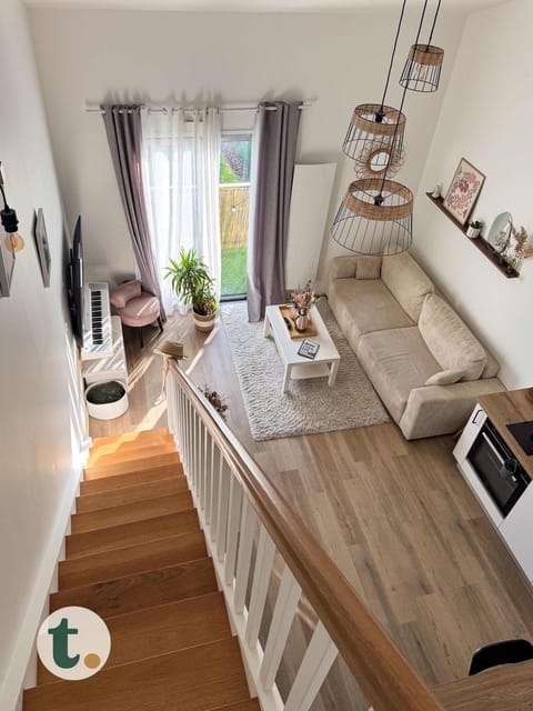 Kitchen or kitchenette, Living room, Seating area