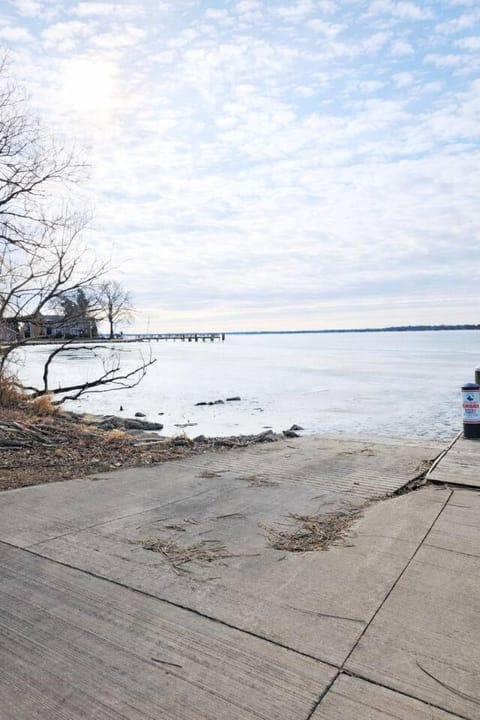 Oshkosh's #1 Home Away From Home House in Oshkosh