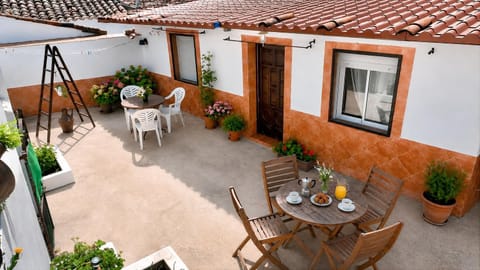 Property building, Patio, Day, View (from property/room), Balcony/Terrace, Seating area, Dining area, Garden view