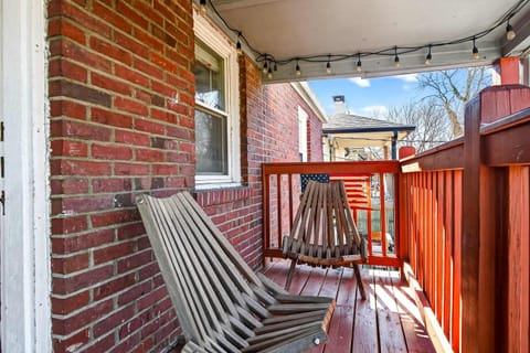 Stylish Louisville Apartment Prime Location Apartment in Saint Matthews