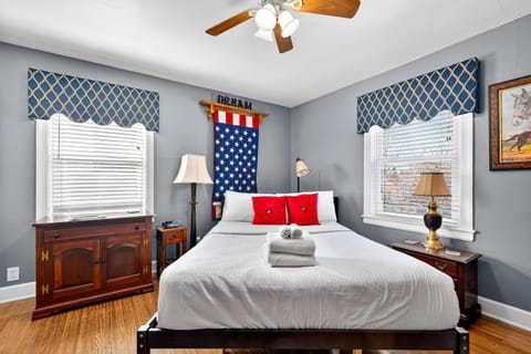 Stylish Louisville Apartment Prime Location Apartment in Saint Matthews