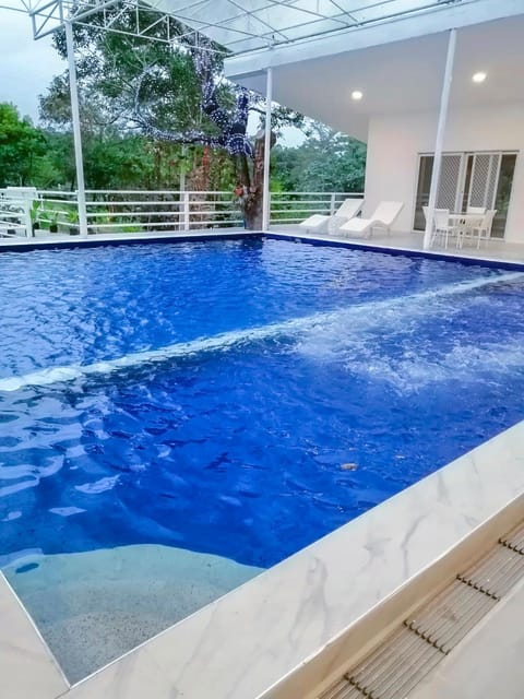 Swimming pool, Swimming pool