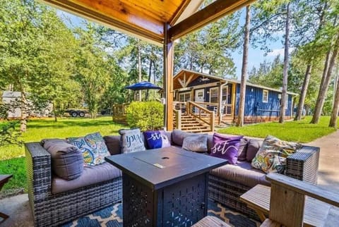 Patio, Facade/entrance, Natural landscape, Seating area, fireplace