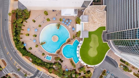 ocean front condo on the beach Apartment in Sunnyside