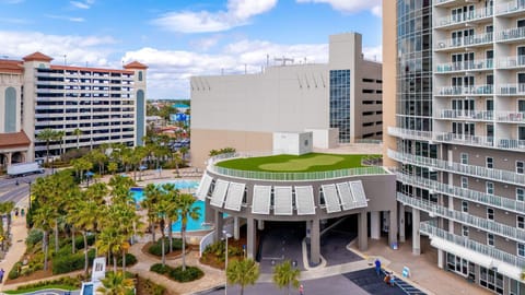ocean front condo on the beach Apartment in Sunnyside
