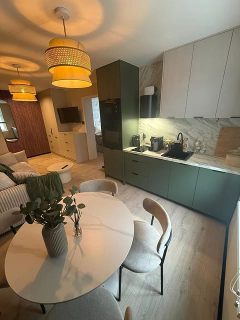 TV and multimedia, Kitchen or kitchenette, Dining area, dishwasher