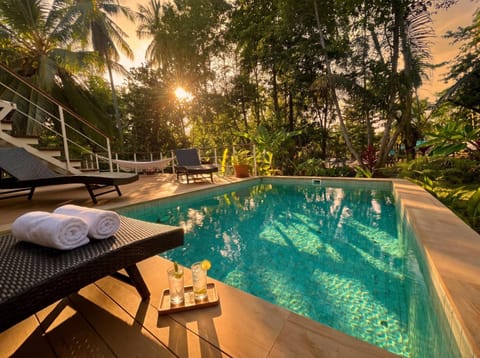 Swimming pool, Sunset, sunbed