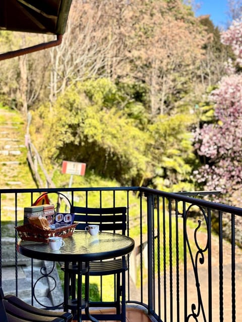 Natural landscape, View (from property/room), Balcony/Terrace