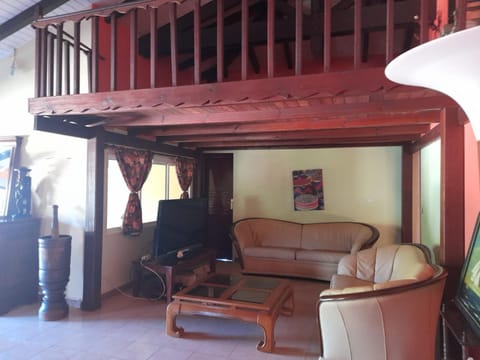 domaine du kaimit JBV Apartment in Les Abymes