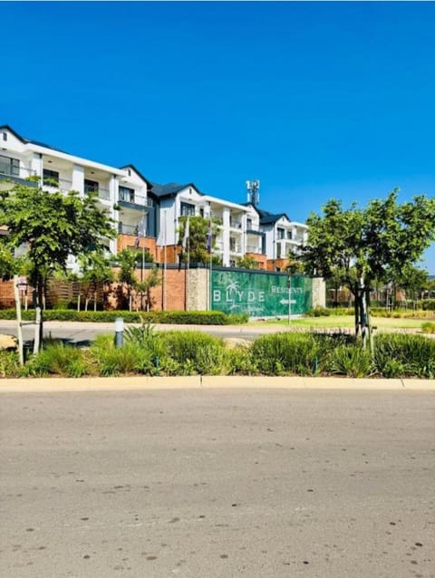 Property building, Day, Natural landscape