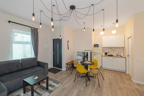Kitchen or kitchenette, Living room, Seating area, pet friendly