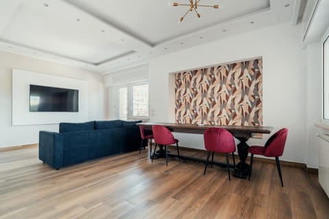 Communal lounge/ TV room, Living room, Seating area, Dining area