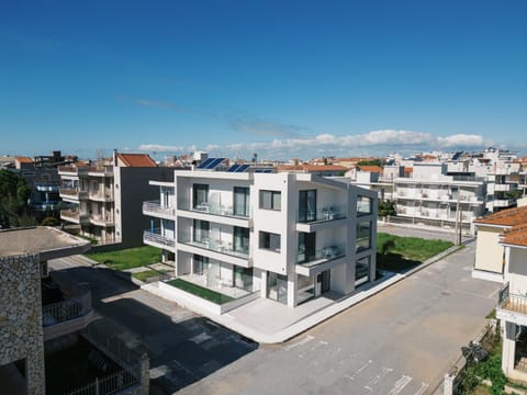 Property building, Day, Neighbourhood, Location