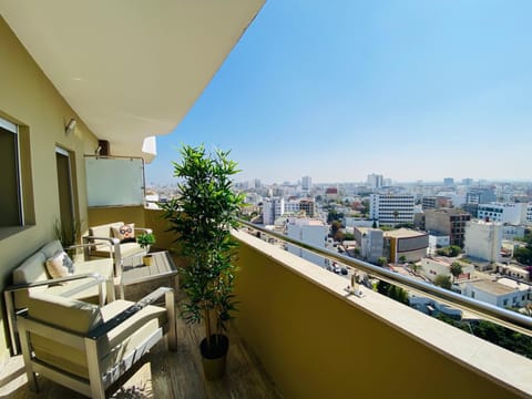 View (from property/room), Balcony/Terrace, City view