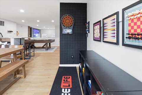 Amazing 5BR Retreat Near Downtown Indy House in Indianapolis